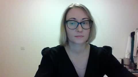 _sandyqueen__ online show from December 13, 7:53 pm