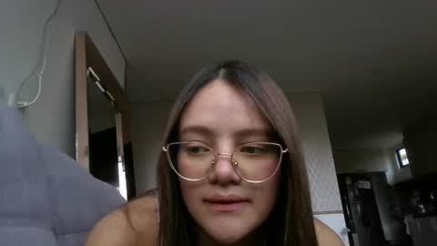 Snapshot of _sarahh_0hh chatting on February 21, 9:54 pm Sarah online show from February 21, 9:54 pm