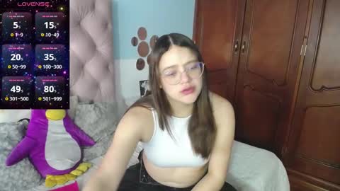 Snapshot of _sarahh_0hh chatting on December 27, 2:23 pm Sarah online show from December 27, 2:23 pm