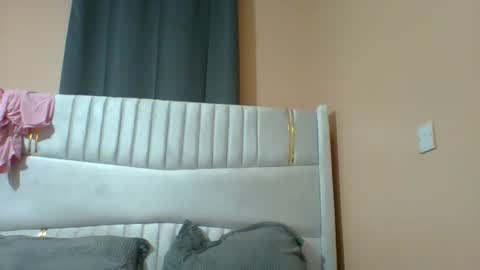 _sassydiva_ online show from November 26, 12:39 pm