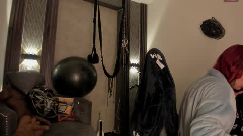 Selene online show from November 18, 4:52 pm