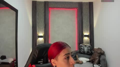 Selene online show from February 10, 2:48 pm