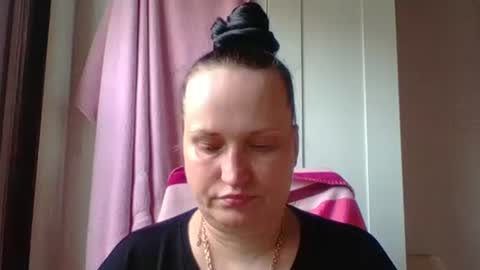 Melisa online show from February 21, 1:00 pm