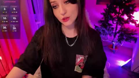 _sserendipityy_ online show from February 1, 9:24 pm