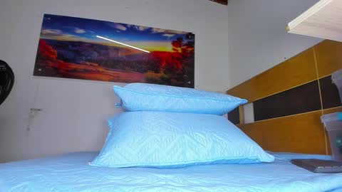 susy online show from March 8, 12:07 pm