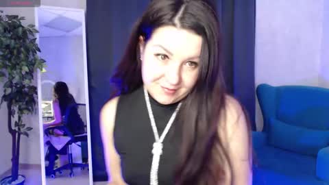 Erica online show from December 3, 1:41 am