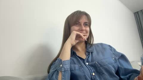 Snapshot of _sweet_lora chatting on October 15, 7:22 am You can call me Lora  online show from October 15, 7:22 am