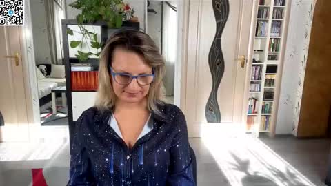 Snapshot of _sweetieray_ chatting on October 23, 9:59 am Daria online show from October 23, 9:59 am