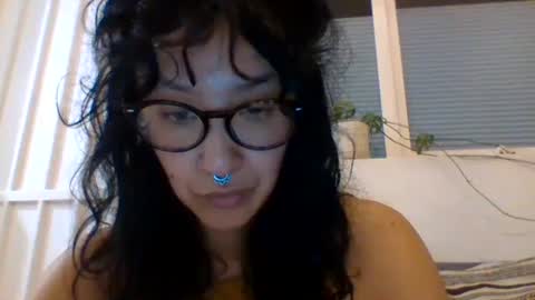 Snapshot of _tutti_frutti_ chatting on February 27, 2:32 am _tutti_frutti_ online show from February 27, 2:32 am