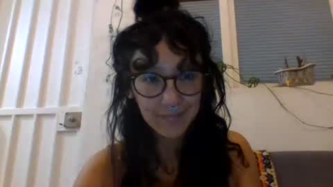 Snapshot of _tutti_frutti_ chatting on January 3, 1:48 am _tutti_frutti_ online show from January 3, 1:48 am