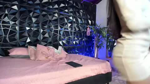 Snapshot of _valentina_69 chatting on March 5, 11:38 pm _valentina_69 online show from March 5, 11:38 pm