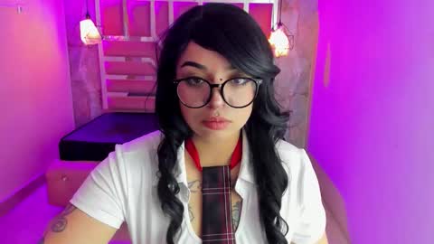   Vermeil   online show from October 19, 8:44 pm