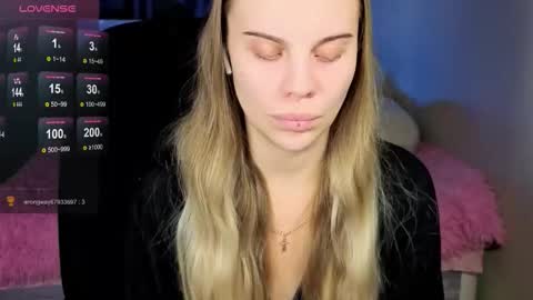 Snapshot of _wednesday_addams_ chatting on October 22, 12:32 pm Vera online show from October 22, 12:32 pm