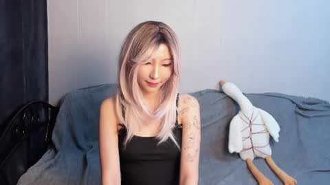 Mia online show from July 17, 9:29 pm