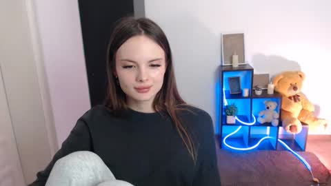 a_ariella_ online show from October 28, 2:12 pm