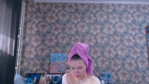 Alice online show from April 14, 3:06 am