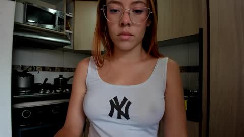 Laura online show from November 18, 5:47 pm