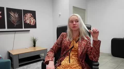 ABBY LAKER online show from November 6, 5:41 pm