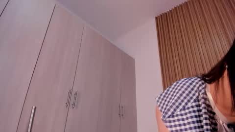 abby_swett1 online show from February 12, 3:36 pm