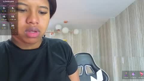 Snapshot of abby_t_ chatting on October 22, 2:38 am abby online show from October 22, 2:38 am