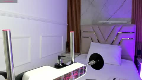 Abby Evans online show from November 22, 11:35 am