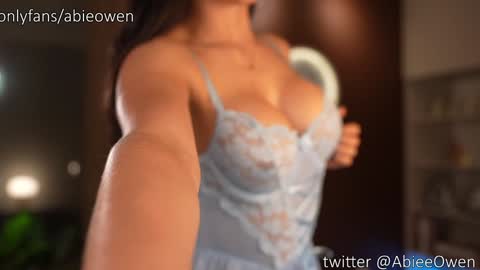 abie_owen online show from March 28, 12:11 am