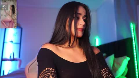 Snapshot of abigail_adamss_ chatting on October 23, 7:53 pm Abigail online show from October 23, 7:53 pm