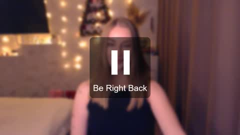 Anna online show from December 14, 8:25 pm