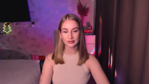 Anna online show from November 29, 8:02 pm