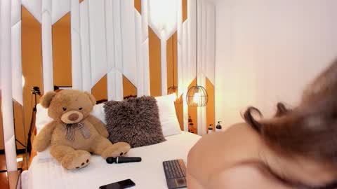 abril_cooper11 online show from November 1, 10:14 pm