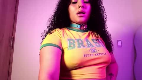 Abril  online show from November 3, 9:41 pm