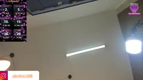 Abril  online show from March 10, 3:45 am