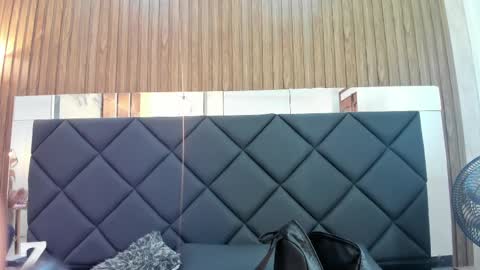 Abril  online show from February 19, 3:39 am