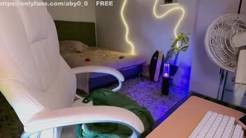       online show from December 5, 8:00 pm