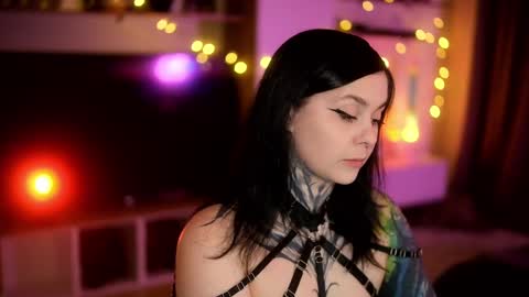 Snapshot of acid_pie chatting on March 6, 3:35 am acid_pie online show from March 6, 3:35 am