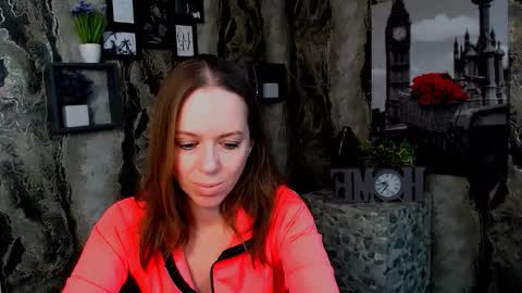 adamais_ online show from November 25, 9:22 am