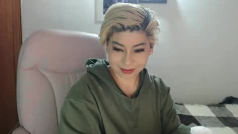 adan_romanoff online show from December 4, 9:00 am