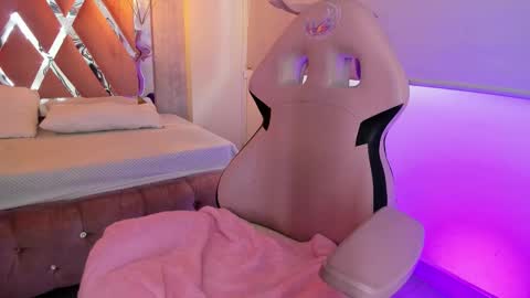  Adara  online show from October 25, 8:37 pm