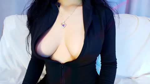  Adara Johnson  online show from November 26, 11:55 am