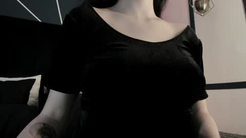 Ade  online show from December 23, 7:41 pm