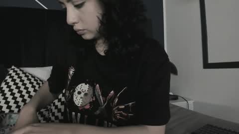 Ade  online show from January 10, 9:31 pm