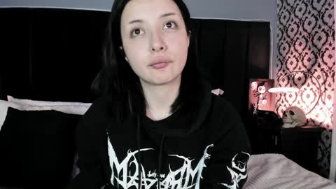 Ade  online show from April 10, 8:04 pm