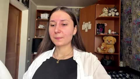 Poly online show from April 12, 8:28 am