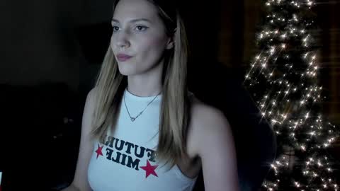 Adele Shine online show from December 29, 8:55 am