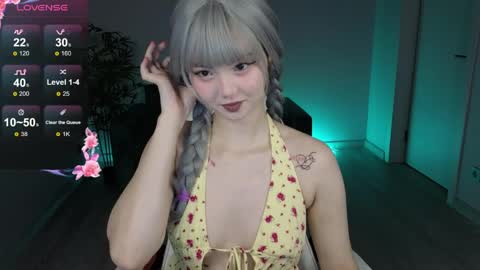 adelina__flower online show from March 26, 2:25 am