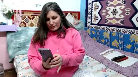 adelinemilf online show from February 18, 11:42 am