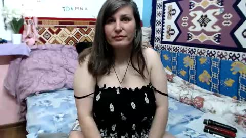 adelinemilf online show from March 26, 1:24 pm