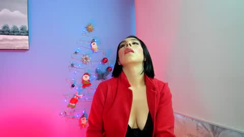 Snapshot of adellelennox_cg chatting on December 28, 11:30 am Adelle online show from December 28, 11:30 am