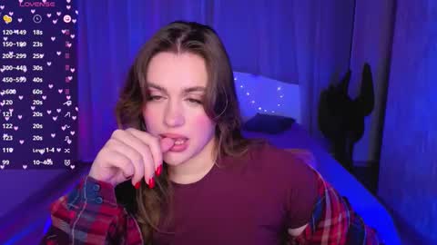 Snapshot of adelynnn chatting on October 24, 8:05 pm Ada online show from October 24, 8:05 pm