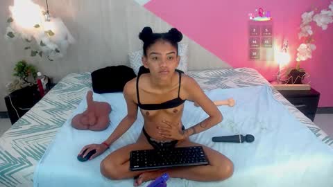 adisson_petite1 online show from January 31, 7:11 pm